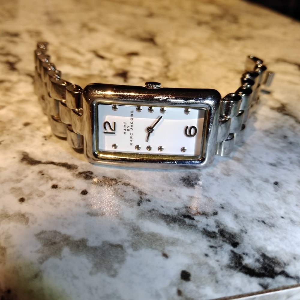 🔥Women's Marc by Marc Jacobs Watch🔥 - Picture 3 of 5